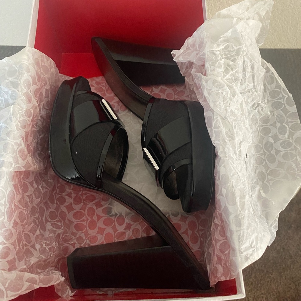 Coach Lisete Heels